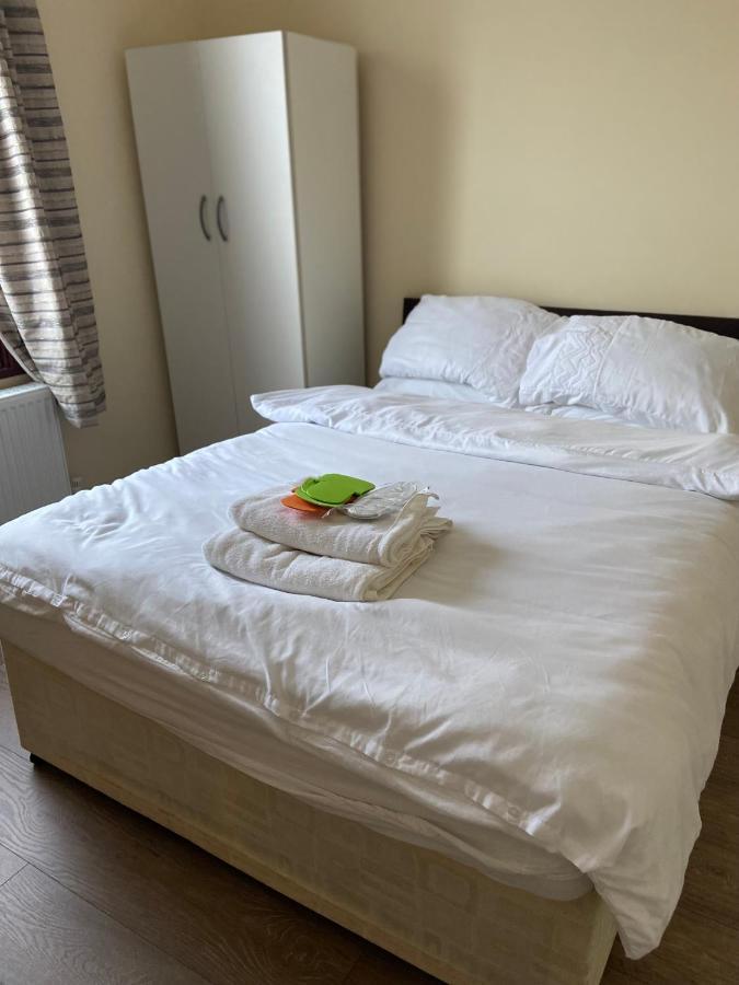 Glory House Hotell Ilford Eksteriør bilde